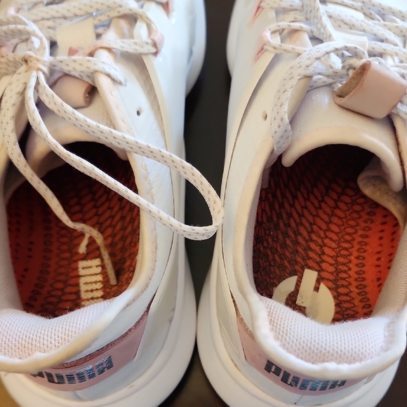 Puma Cream and White Athletic Shoes - Picture 4 of 7